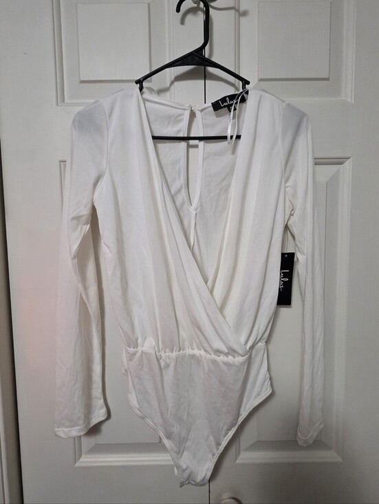 Lulus Tops - Lulu's Ivory Long-Sleeve Bodysuit NWT Size M